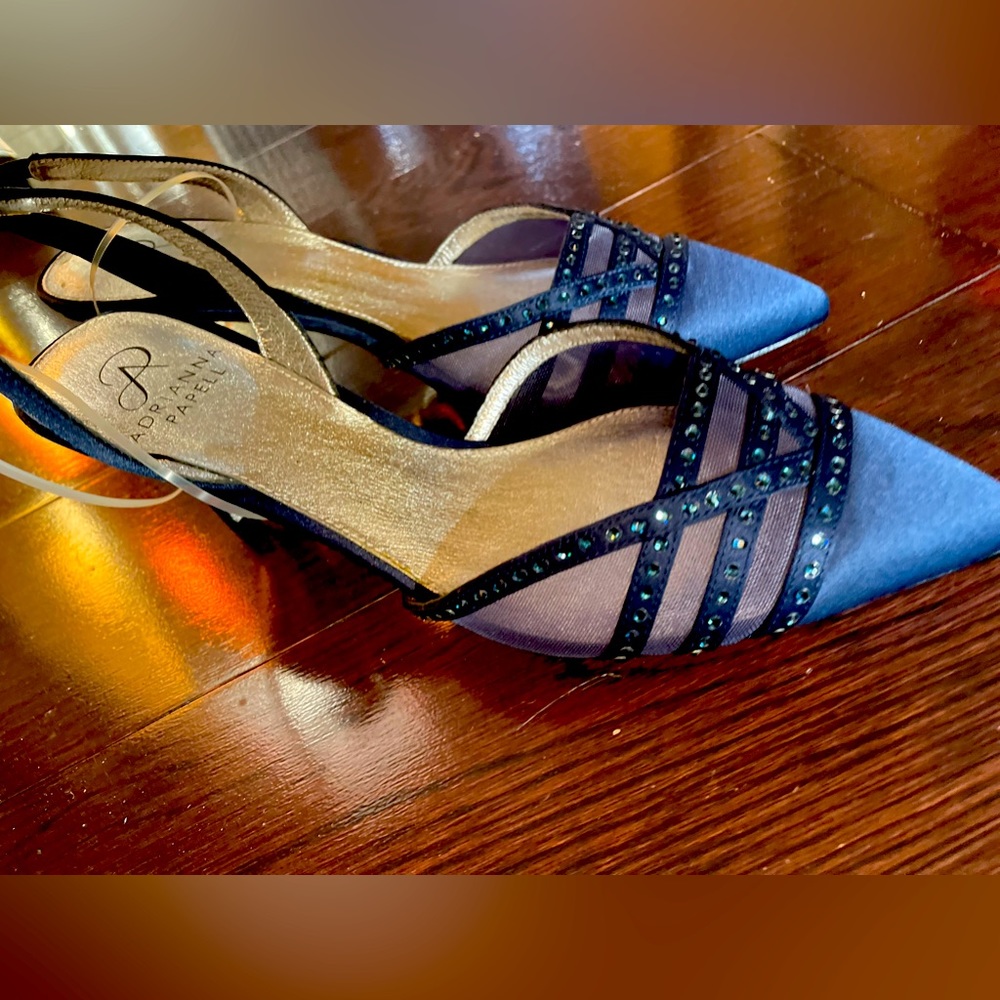 NWT Adriana Papell shoes